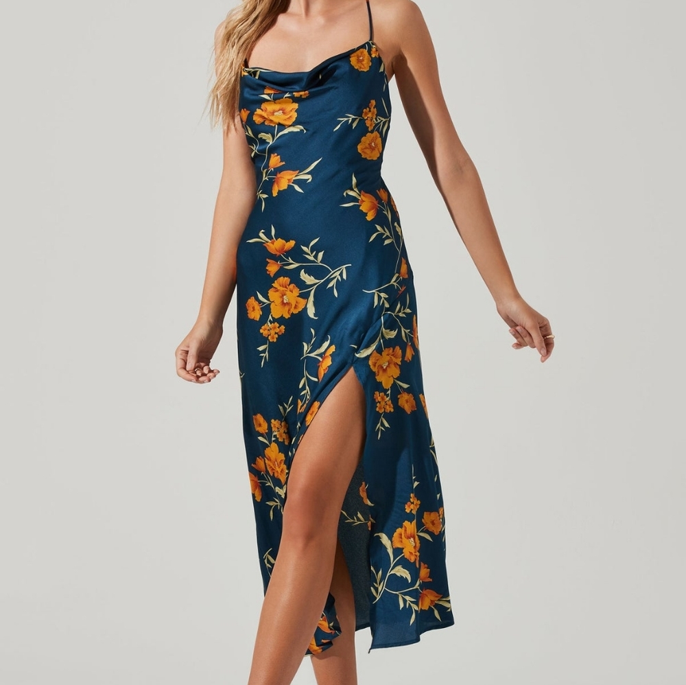 ASTR the label Gaia Midi Dress NWT